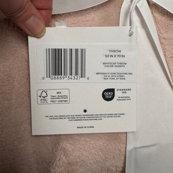 UGG Whitecap Throw Quartz Pink Fleece Blanket Bedding Reversible Faux Fur - Picture 6 of 8